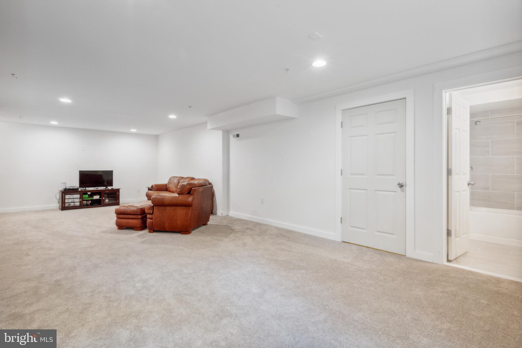 803 Norwood Road Silver Spring, MD 20905 - Photo 42 of 56