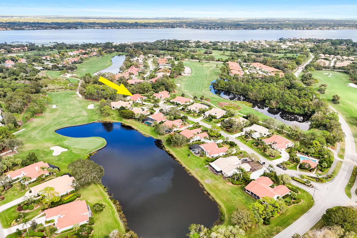 1828 Northwest Buttonbush Cir