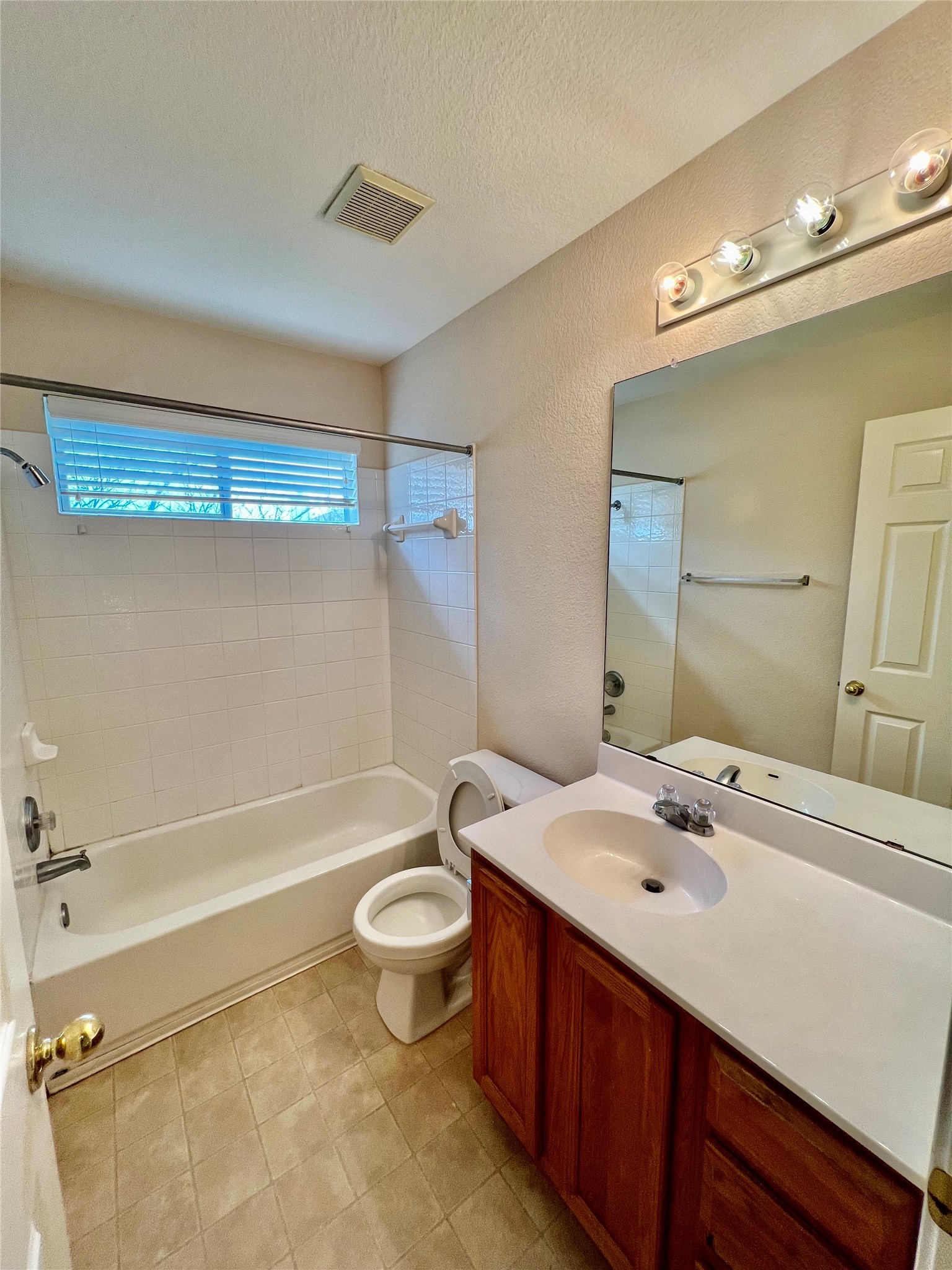 11309 Los Comancheros Road Austin, TX 78717 - Photo 18 of 36 Master Bath