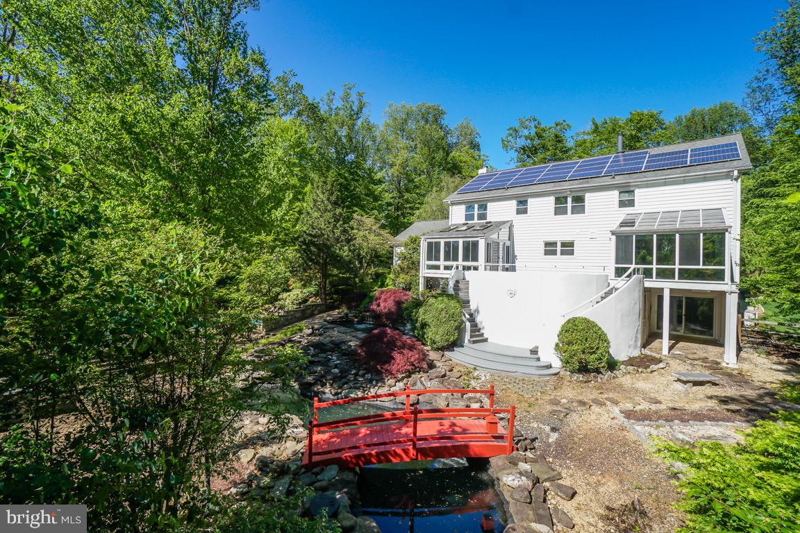 11208 Tara Road Potomac, MD 20854 - Photo 12 of 53 Gallery Image 12