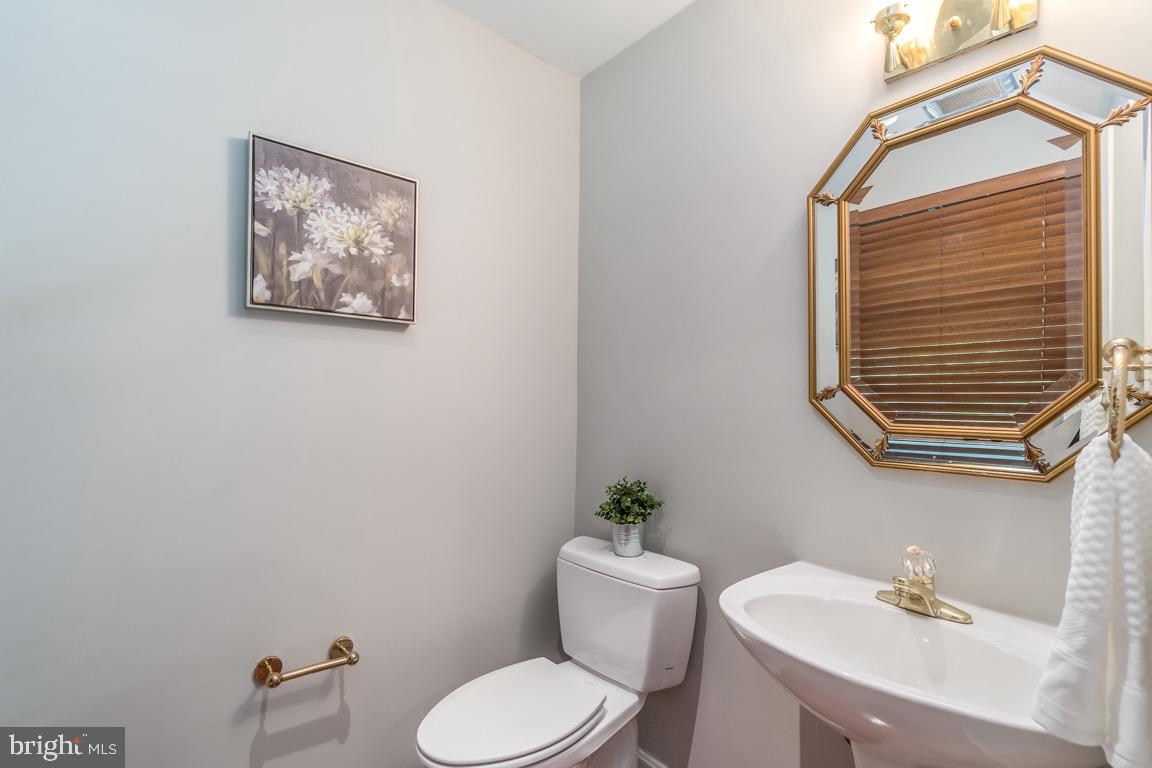 11208 Tara Road Potomac, MD 20854 - Photo 28 of 53 powder room off the family room
