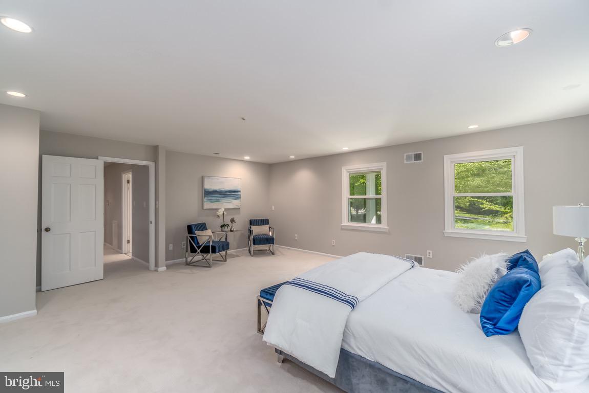 11208 Tara Road Potomac, MD 20854 - Photo 33 of 53 Gallery Image 33