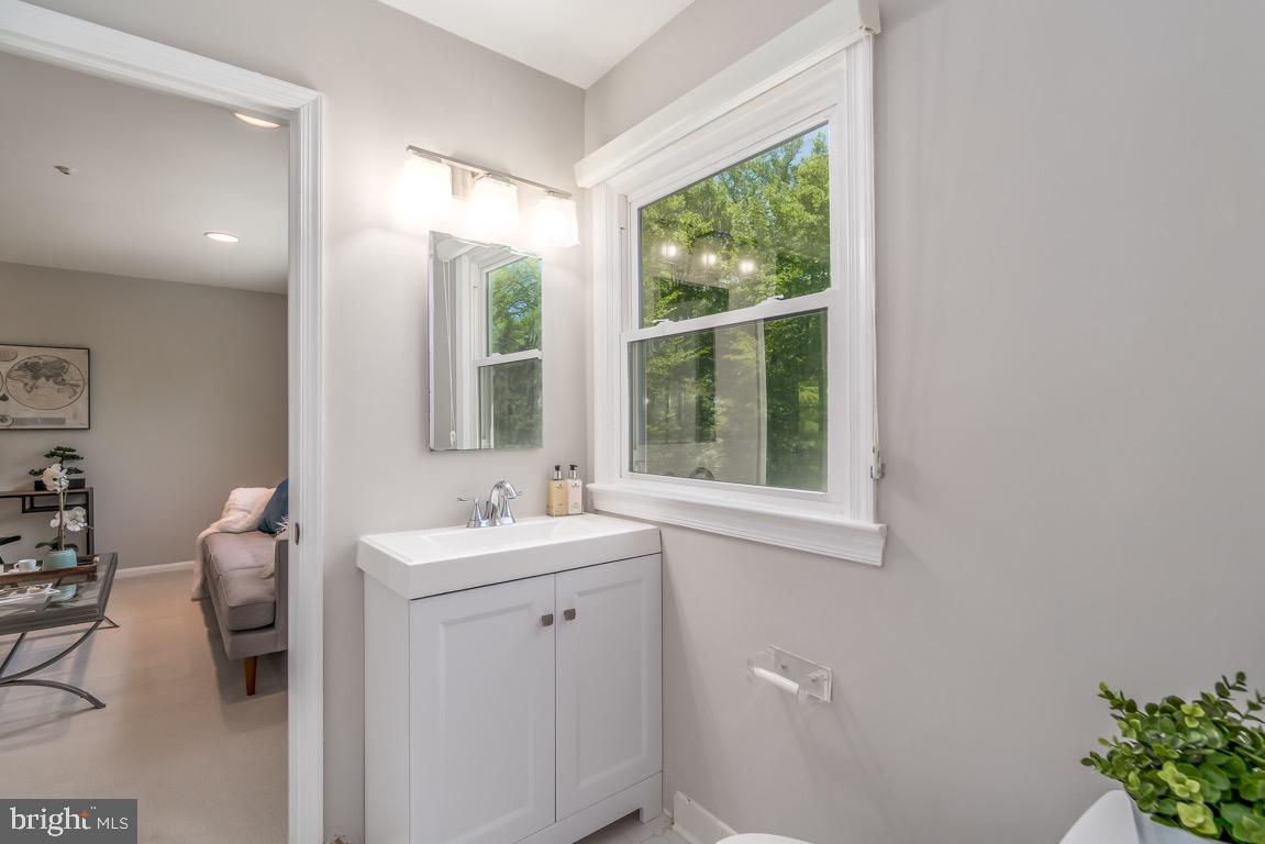 11208 Tara Road Potomac, MD 20854 - Photo 41 of 53 third bathroom upstairs