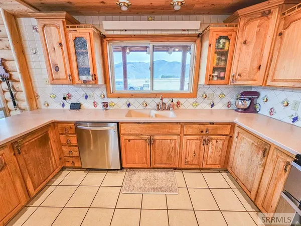 $1,200,000 | 3258 North 3350 West, Moore, ID 83255