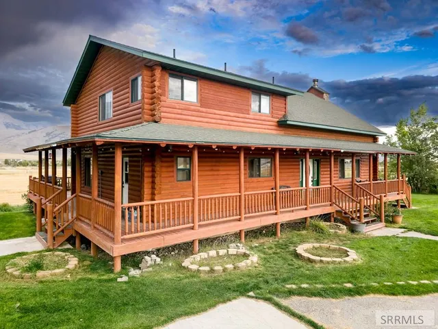 $1,200,000 | 3258 North 3350 West, Moore, ID 83255