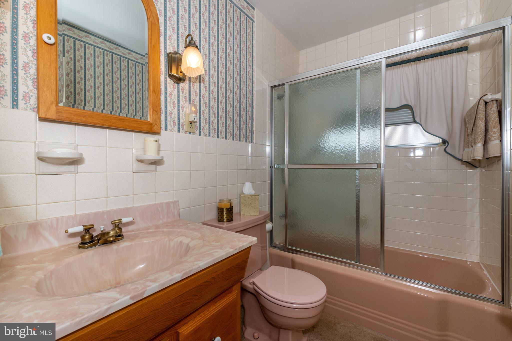 816 Gunnison Road York, PA 17404 - Photo 16 of 26