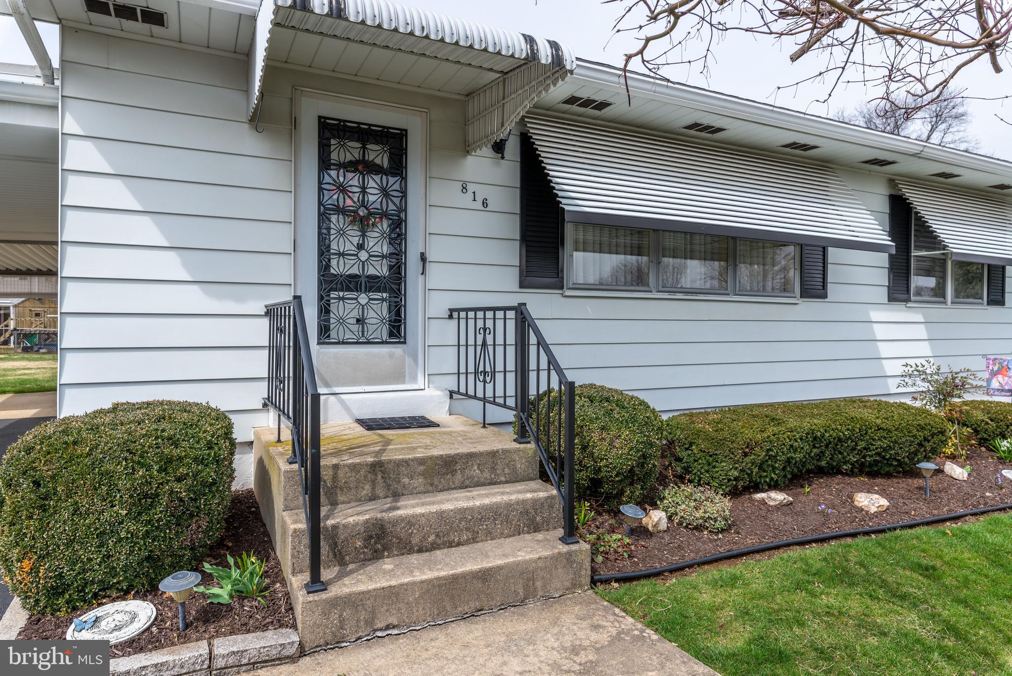 816 Gunnison Road York, PA 17404 - Photo 4 of 26