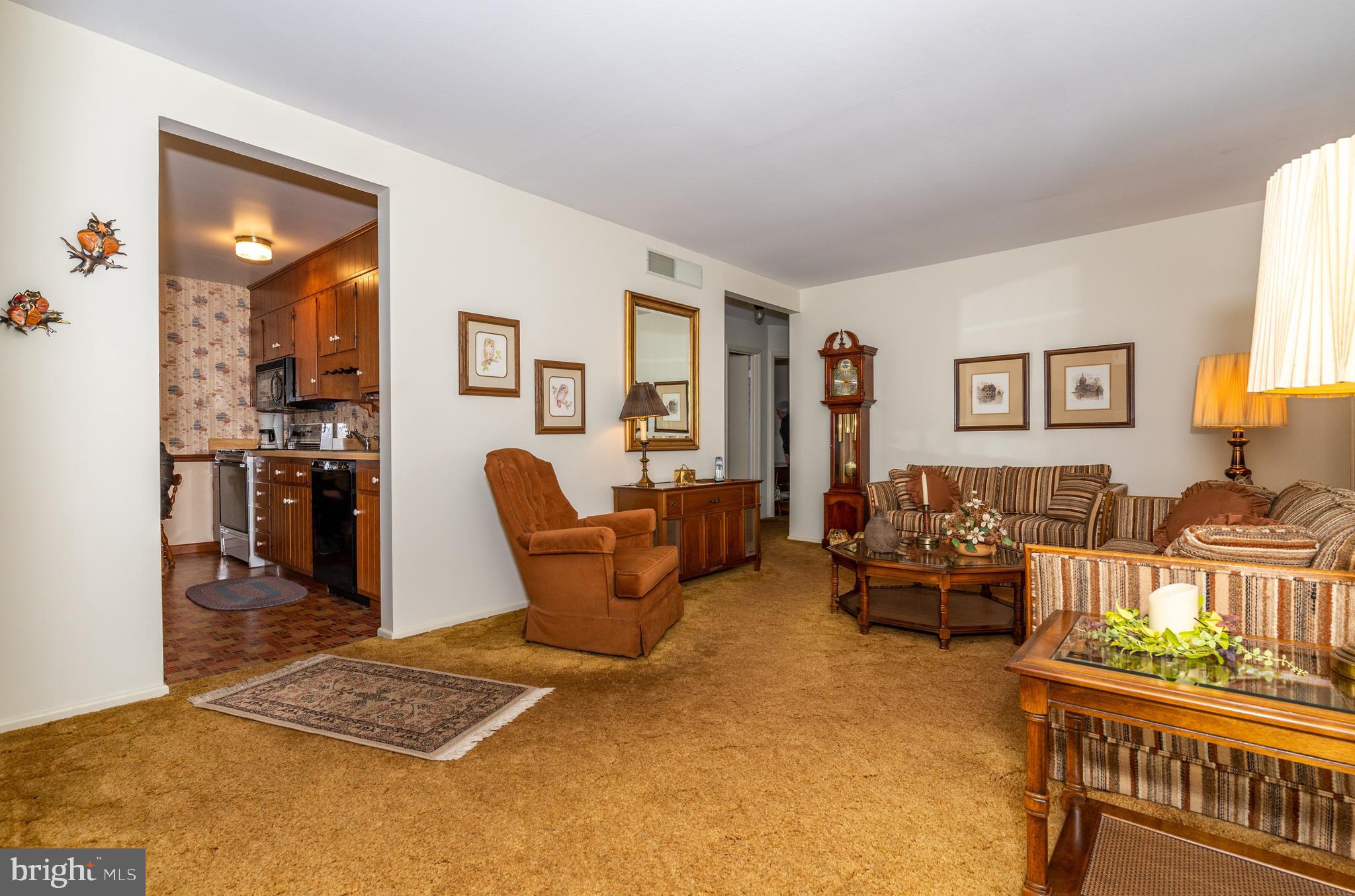 816 Gunnison Road York, PA 17404 - Photo 7 of 26
