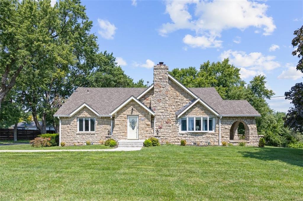 5040 County Line Road Kansas City, KS 66106 - Photo 2 of 3 Gallery Image 2