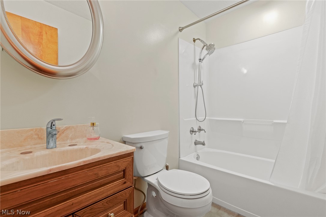 879 Rokeby Road Eastlake, OH 44095 - Photo 17 of 31 Gallery Image 17
