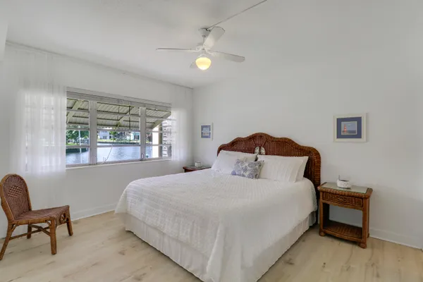 $235,000 | 298 Southeast 6th Avenue, Unit 6, Pompano Beach, FL 33060