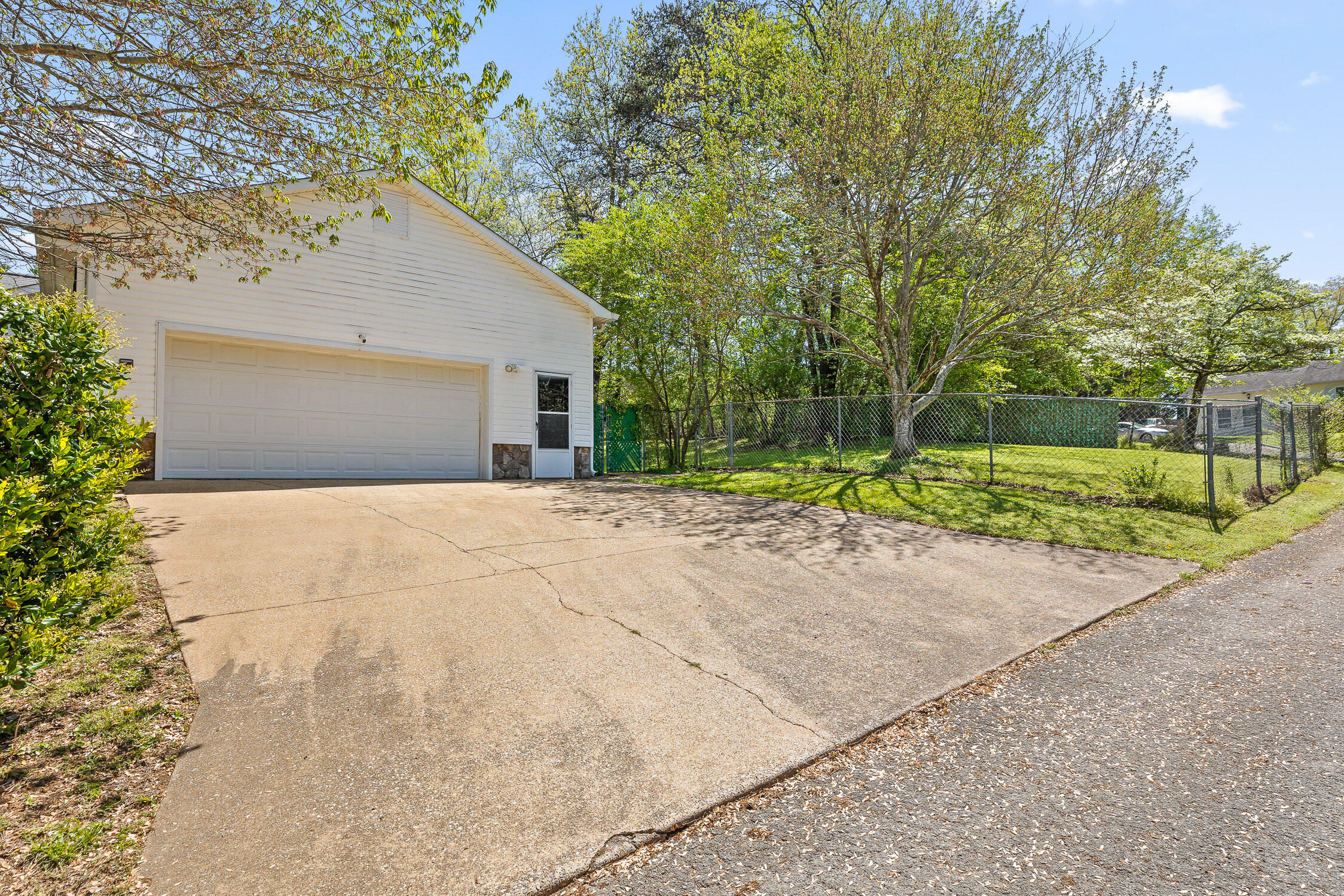 60 Hillside Drive Ringgold, GA 30736 - Photo 5 of 29 33-Hillside-32