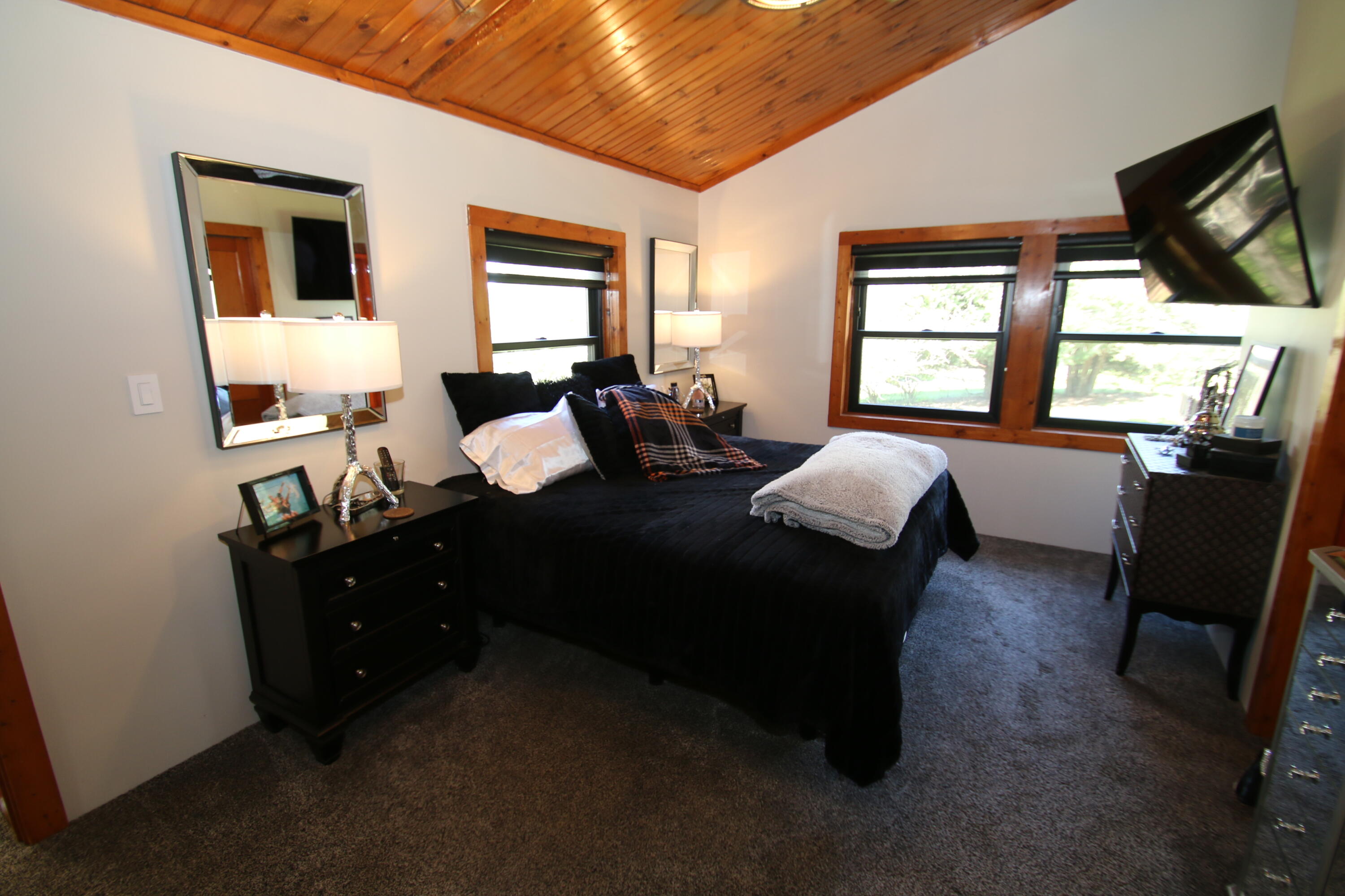 W1353 Pit Road Forest, WI 53057 - Photo 19 of 33 Primary Bedroom
