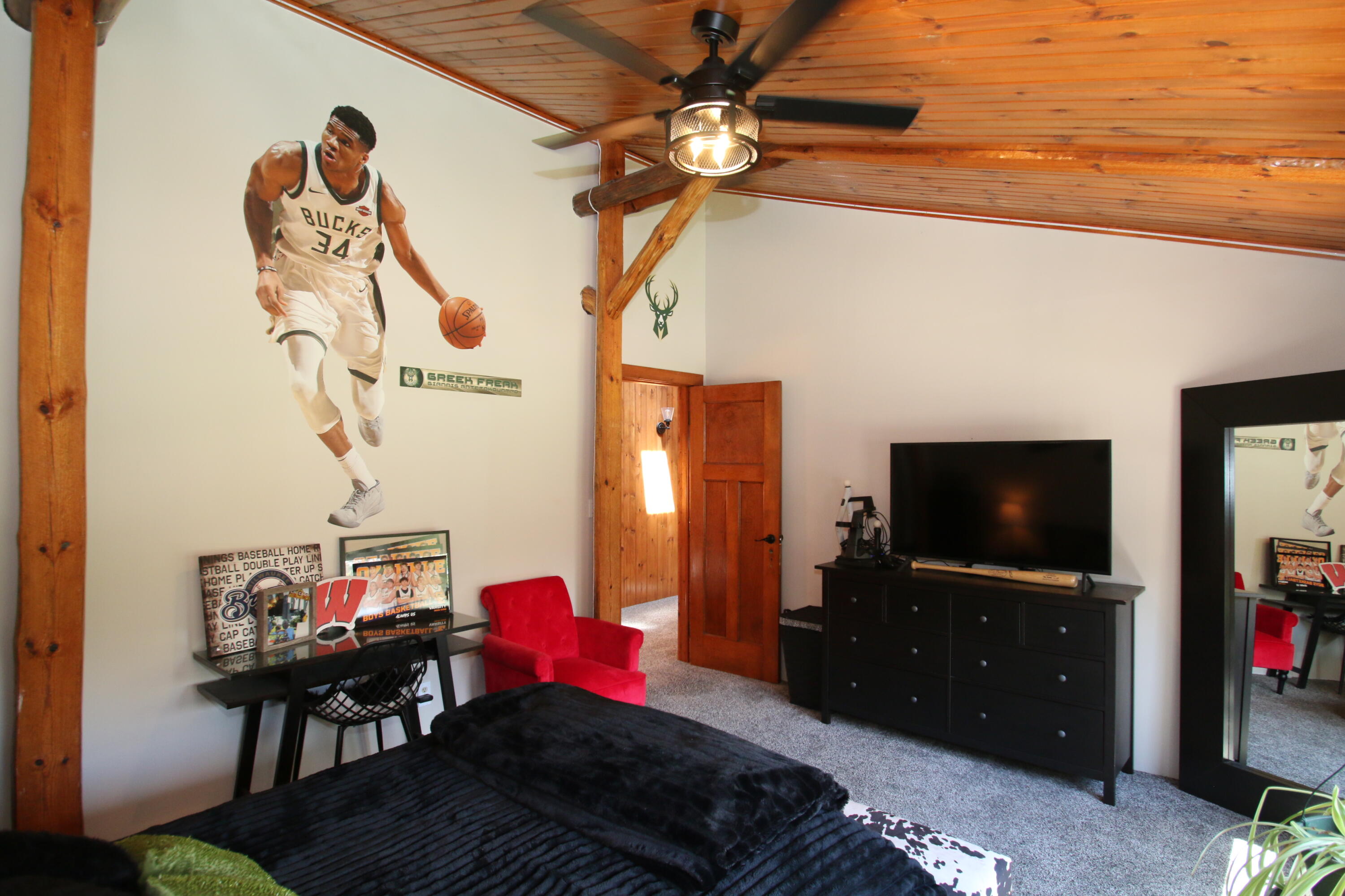 W1353 Pit Road Forest, WI 53057 - Photo 23 of 33 Bedroom 2