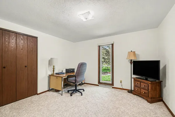 $299,900 | 70620 Dennis Drive, Niles, MI 49120