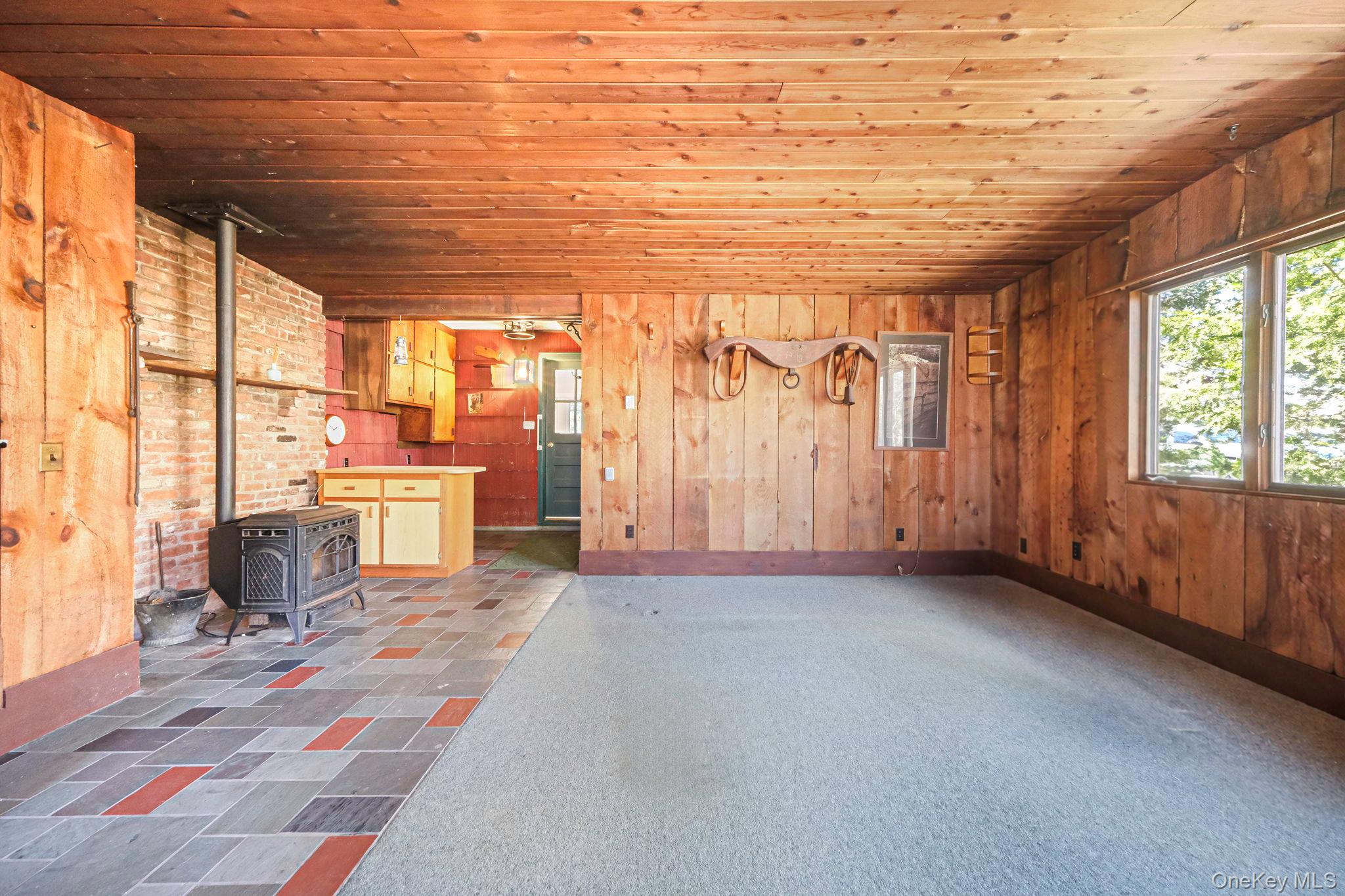223 Connetquot Road Bayport, NY 11705 - Photo 25 of 28
