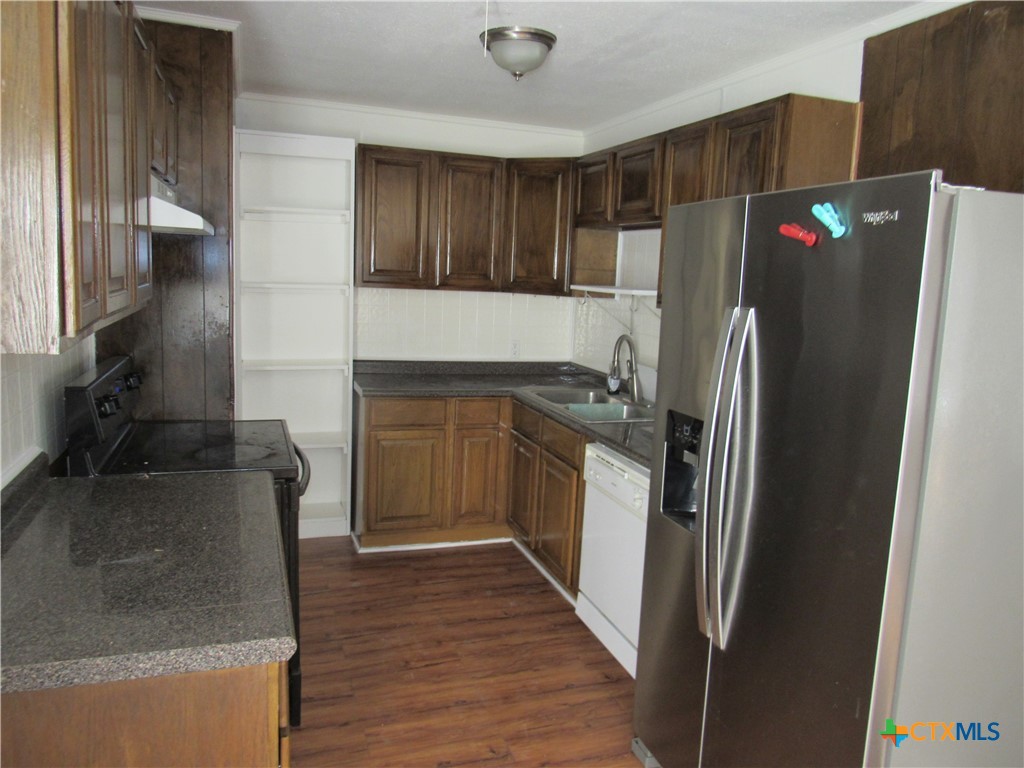 1325 South 17th Street Temple, TX 76504 - Photo 7 of 14
