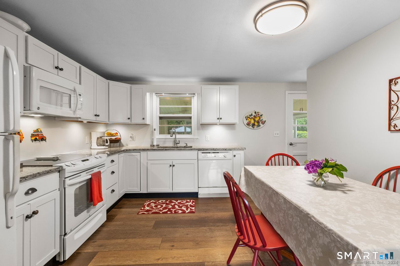 9 Sols Point Road Clinton, CT 06413 - Photo 10 of 37