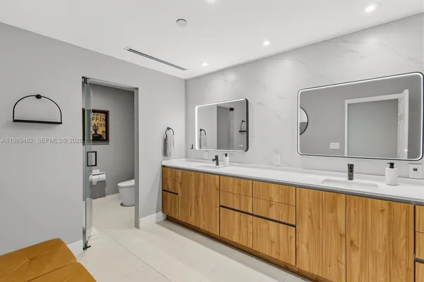 $3,400,000 | 151 Crandon Boulevard, Unit 1222, Key Biscayne, FL 33149