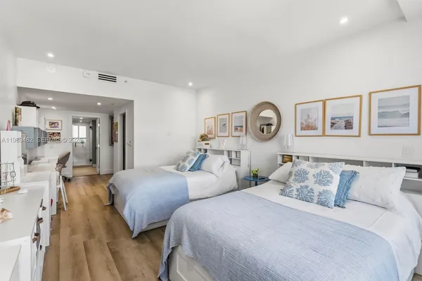 $3,400,000 | 151 Crandon Boulevard, Unit 1222, Key Biscayne, FL 33149
