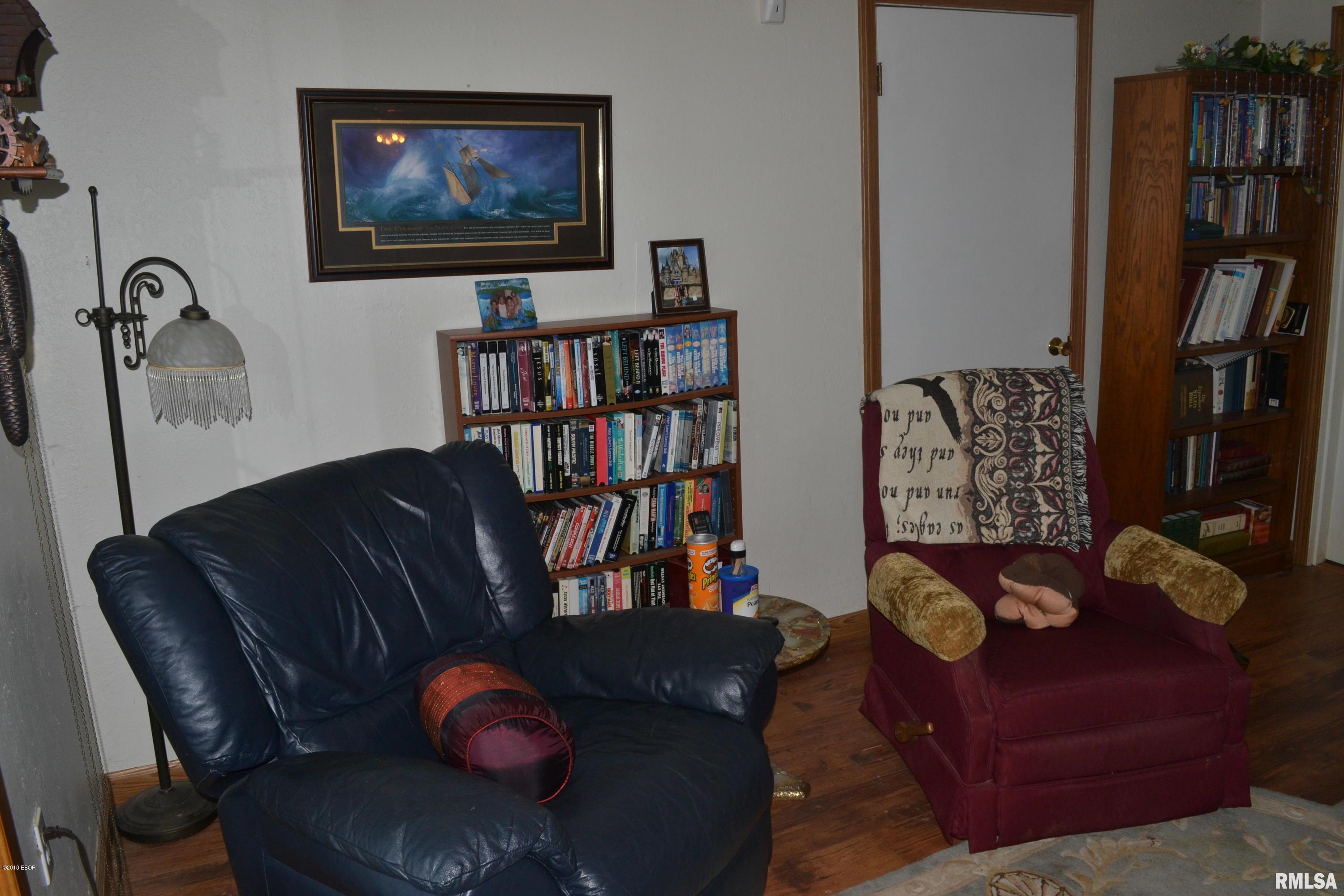 433 Walnut Hill Road Centralia, IL 62801 - Photo 14 of 27 Gallery Image 14