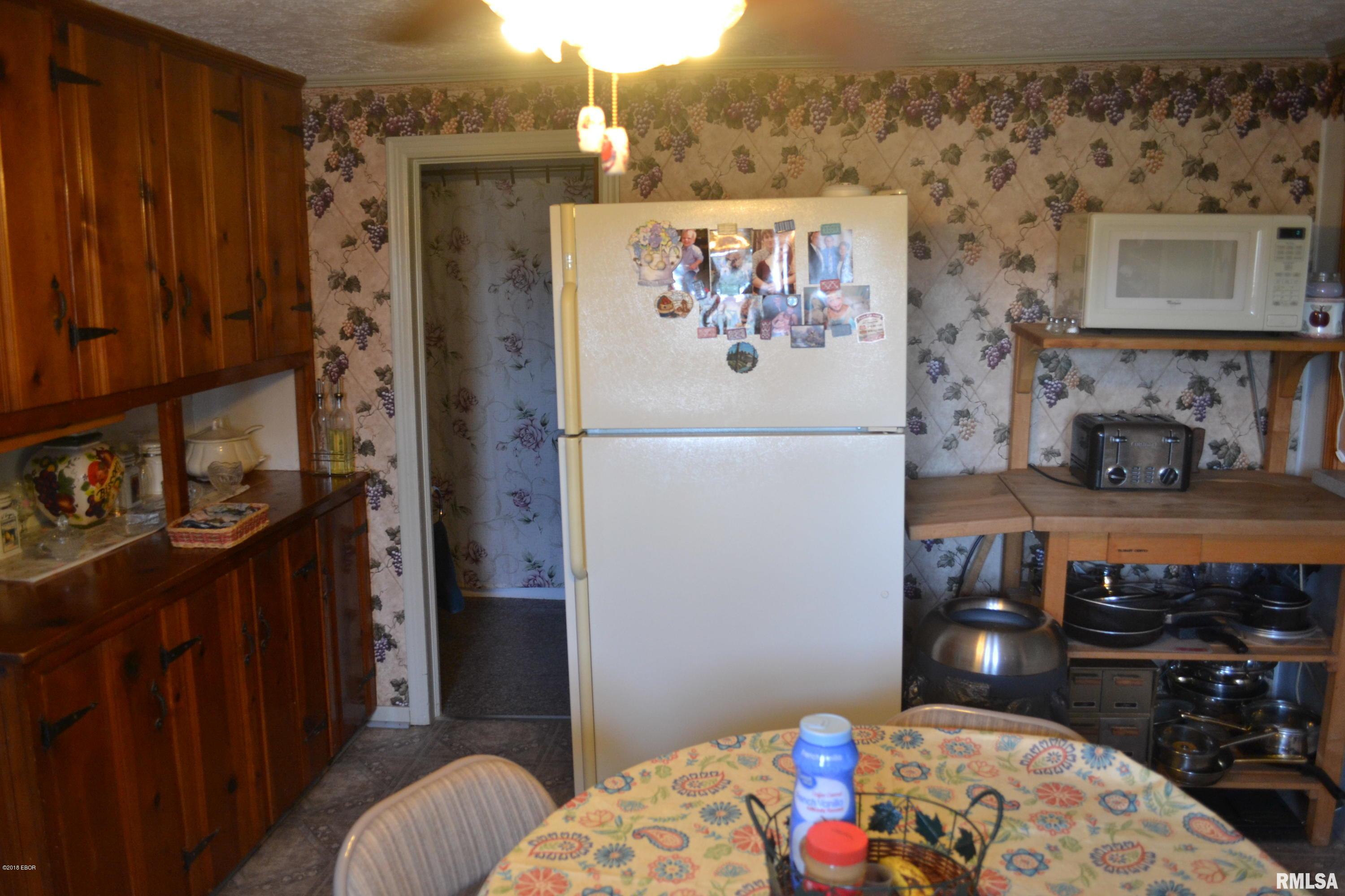 433 Walnut Hill Road Centralia, IL 62801 - Photo 17 of 27 Gallery Image 17