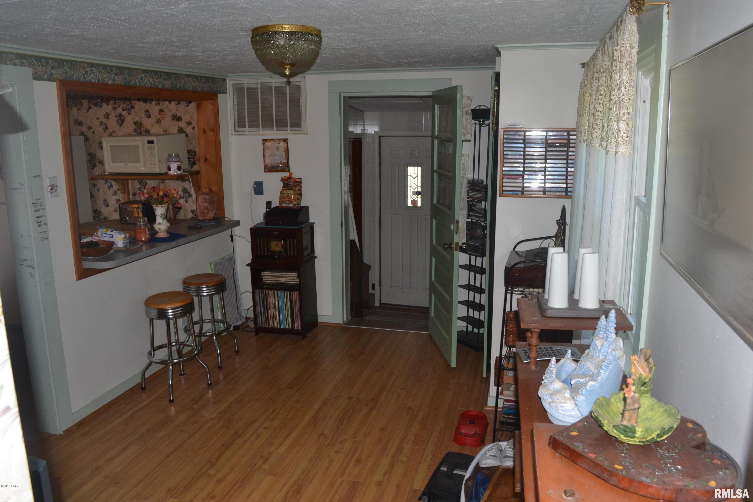 433 Walnut Hill Road Centralia, IL 62801 - Photo 19 of 27 Gallery Image 19