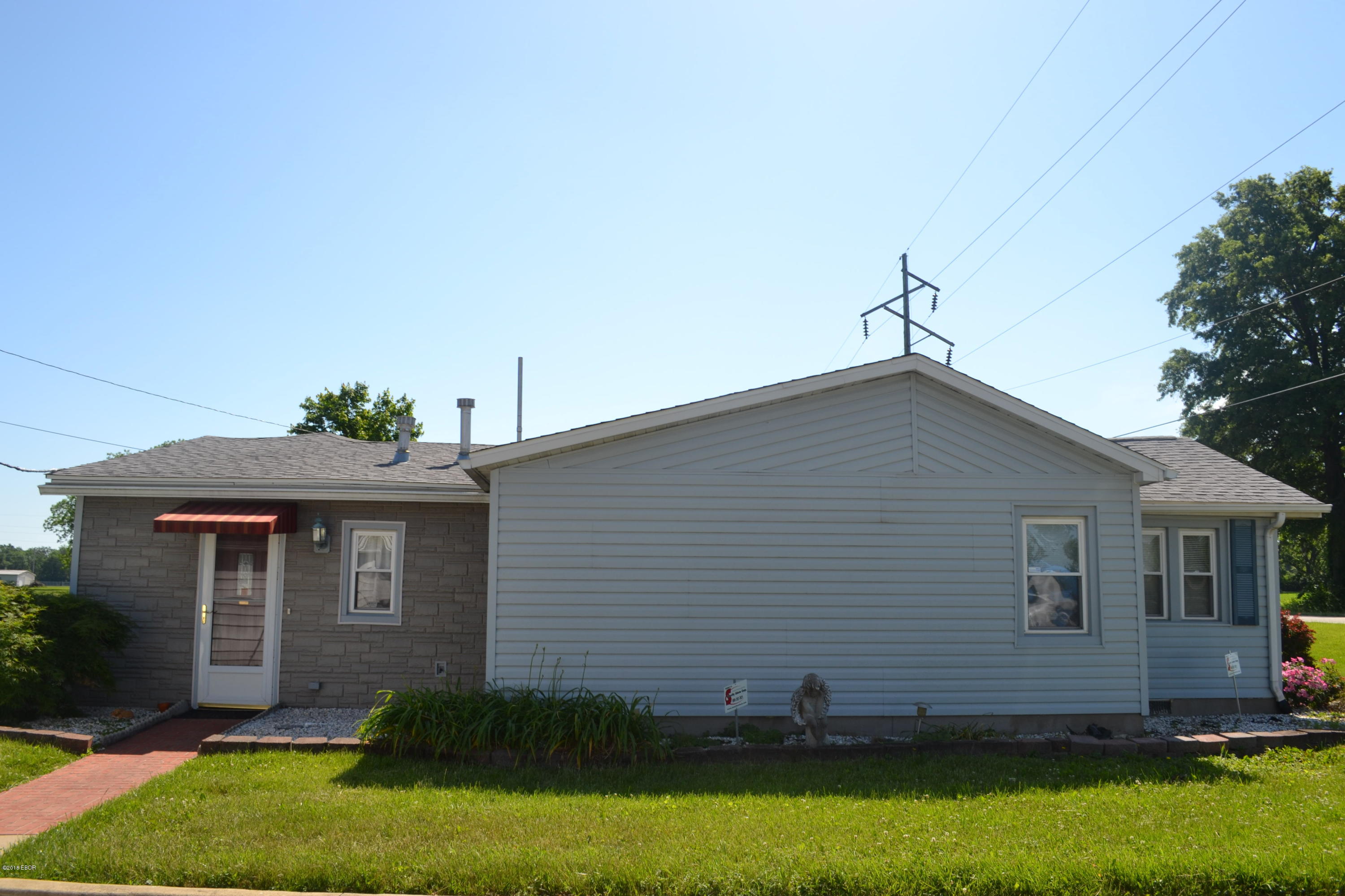 433 Walnut Hill Road Centralia, IL 62801 - Photo 2 of 27 Gallery Image 2