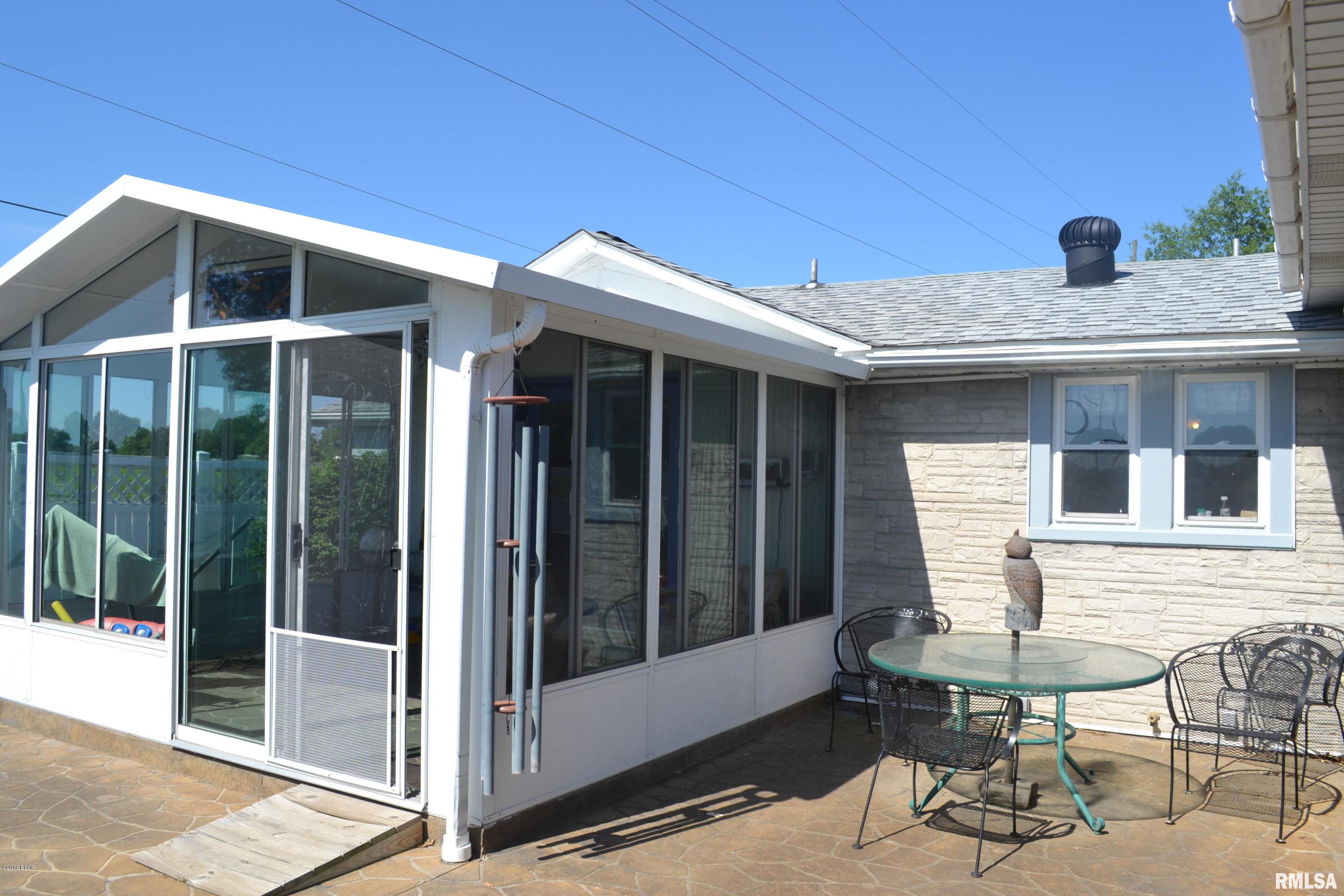433 Walnut Hill Road Centralia, IL 62801 - Photo 8 of 27 Gallery Image 8
