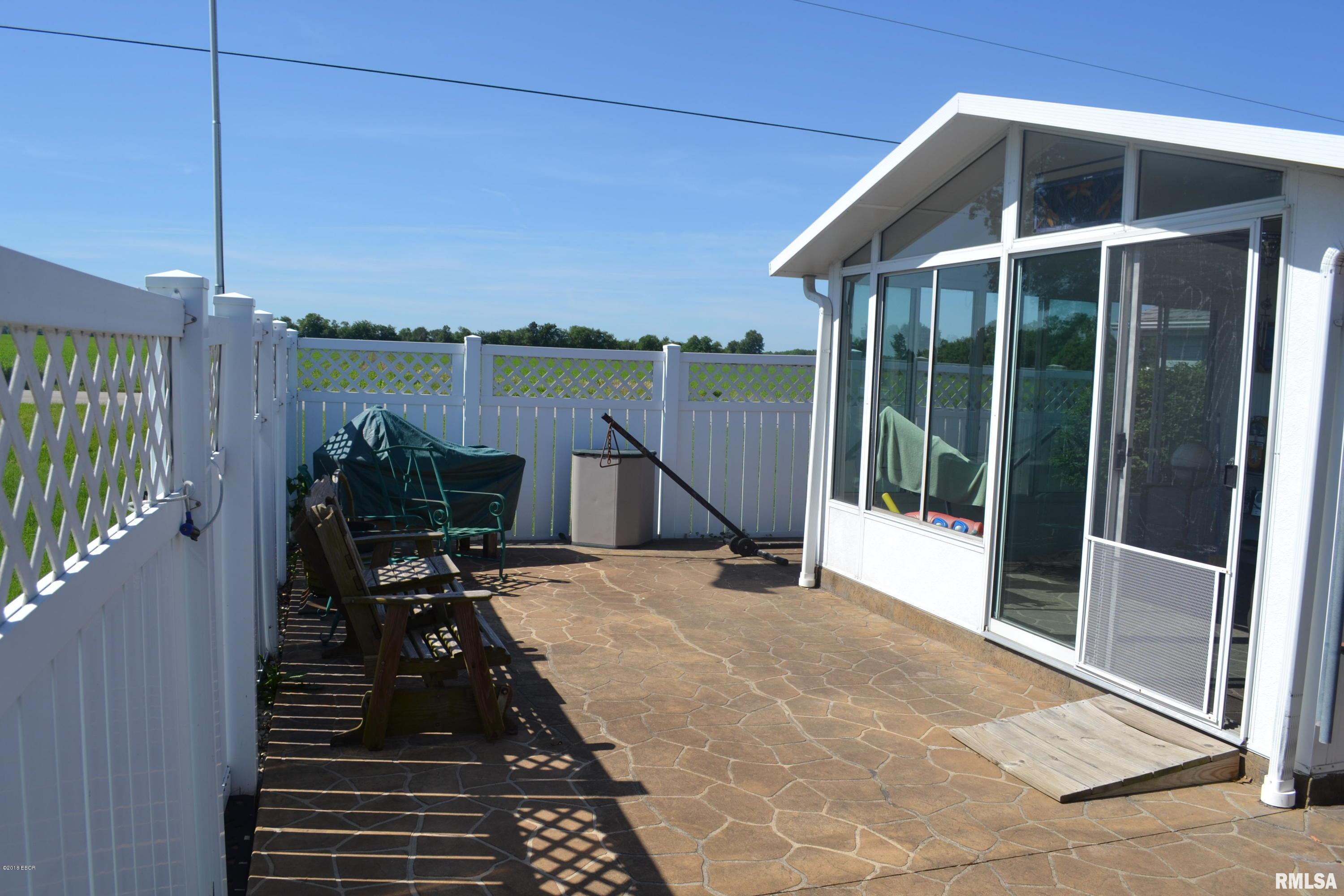 433 Walnut Hill Road Centralia, IL 62801 - Photo 9 of 27 Gallery Image 9