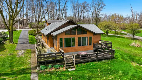 $389,900 | 8060 North Brown Road, Columbia City, IN 46725