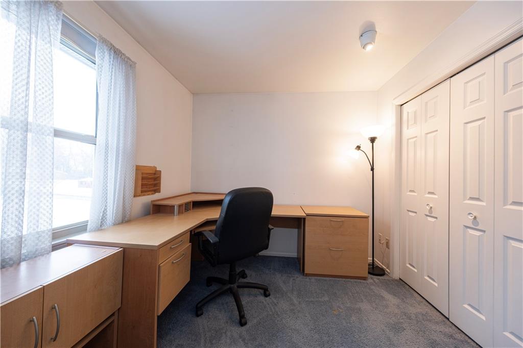 11 Raleigh Place Pittsburgh, PA 15239 - Photo 22 of 24