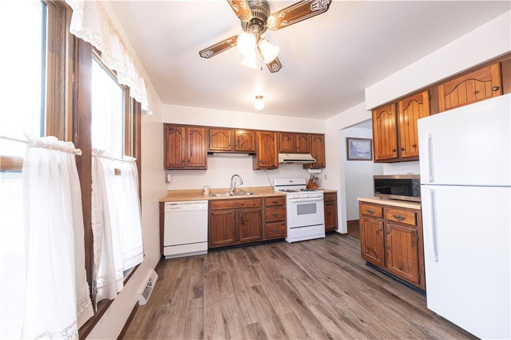 11 Raleigh Place Pittsburgh, PA 15239 - Photo 3 of 24