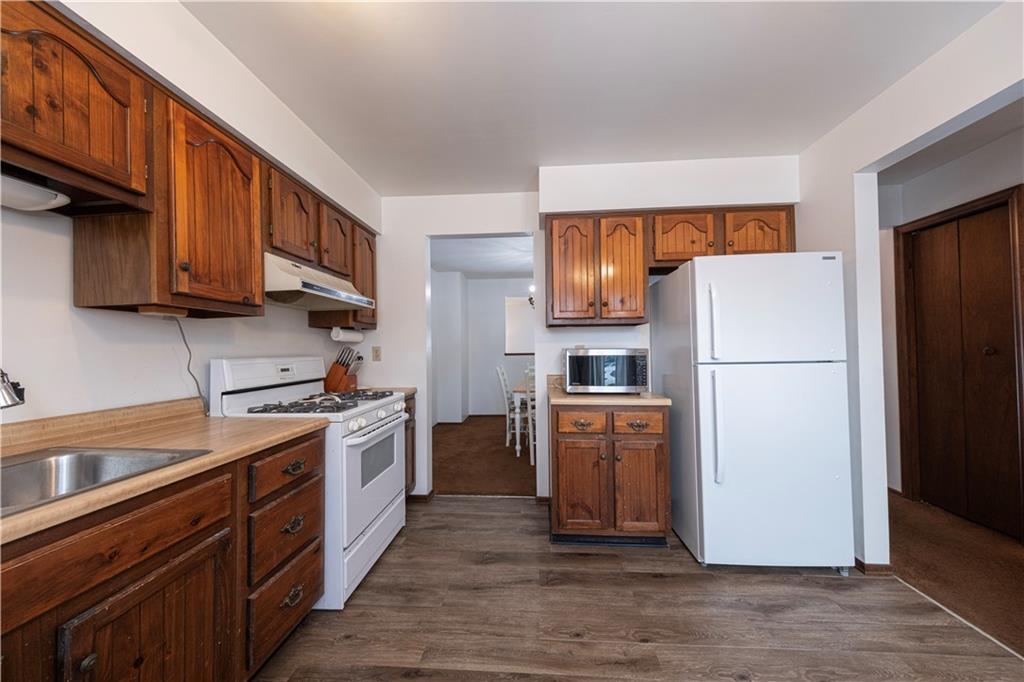 11 Raleigh Place Pittsburgh, PA 15239 - Photo 4 of 24