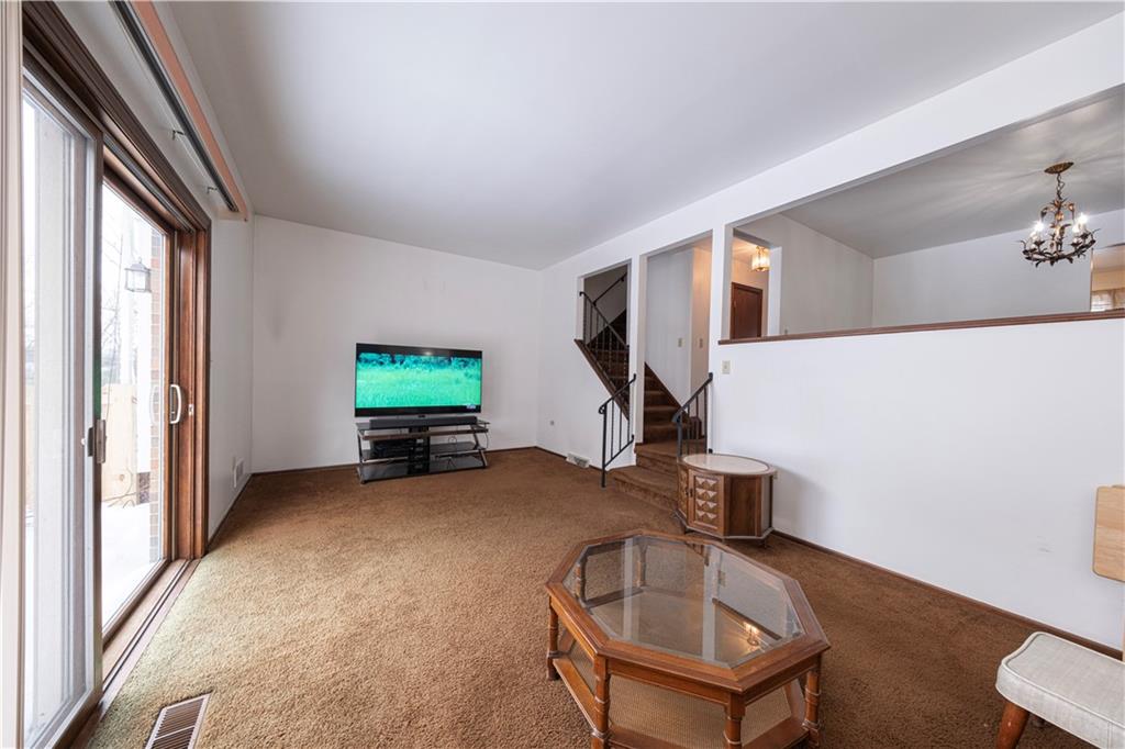 11 Raleigh Place Pittsburgh, PA 15239 - Photo 9 of 24