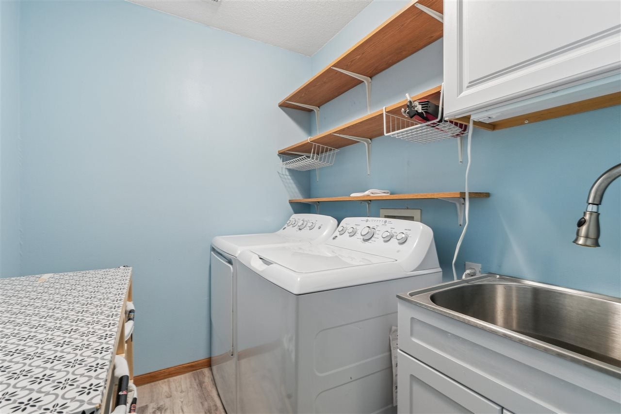 1013 Chesterfield Road Cedar Rapids, IA 52402 - Photo 20 of 39 Gallery Image 20