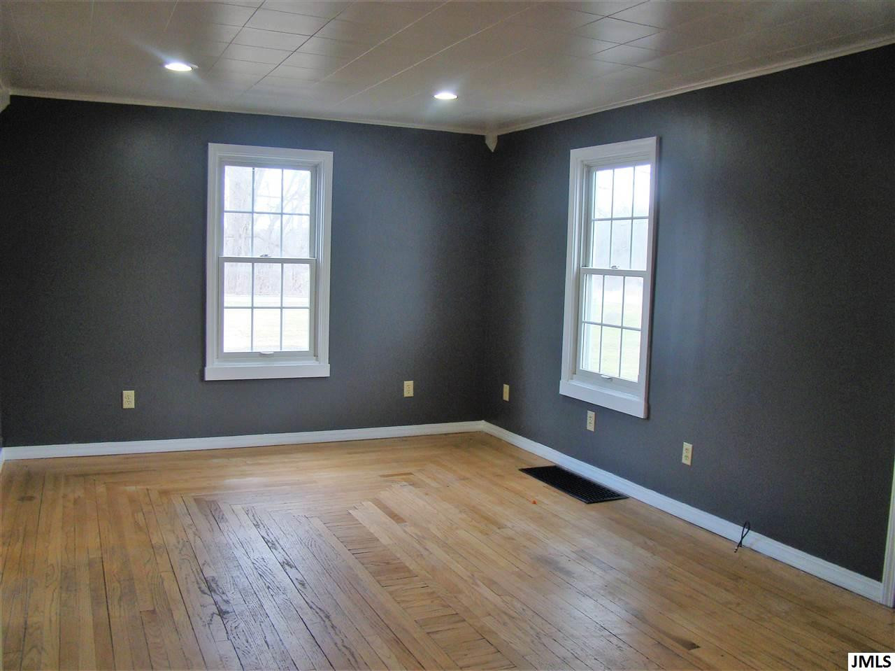 724 North Dettman Road Jackson, MI 49202 - Photo 2 of 11 Photo 2