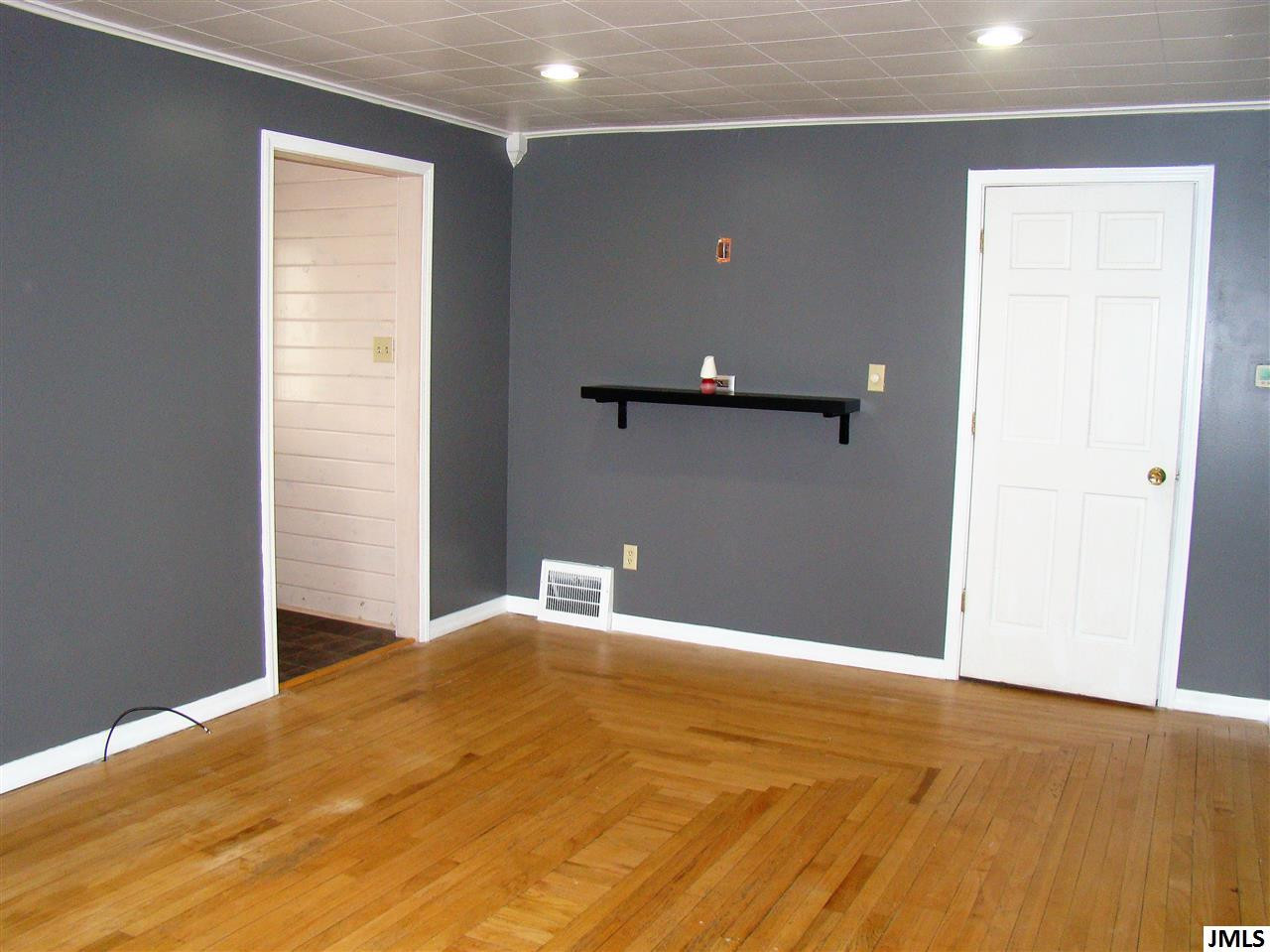 724 North Dettman Road Jackson, MI 49202 - Photo 3 of 11 Photo 3