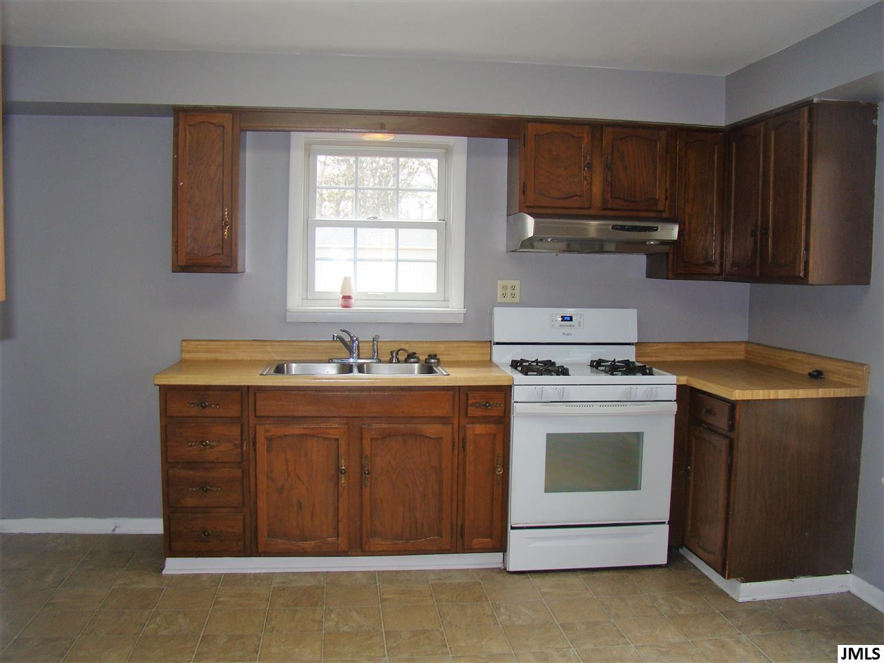 724 North Dettman Road Jackson, MI 49202 - Photo 4 of 11 Photo 4