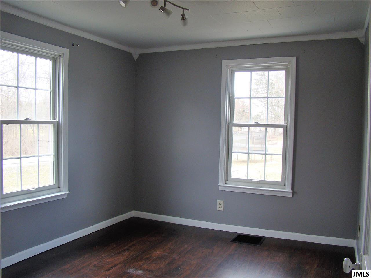 724 North Dettman Road Jackson, MI 49202 - Photo 8 of 11 Photo 8