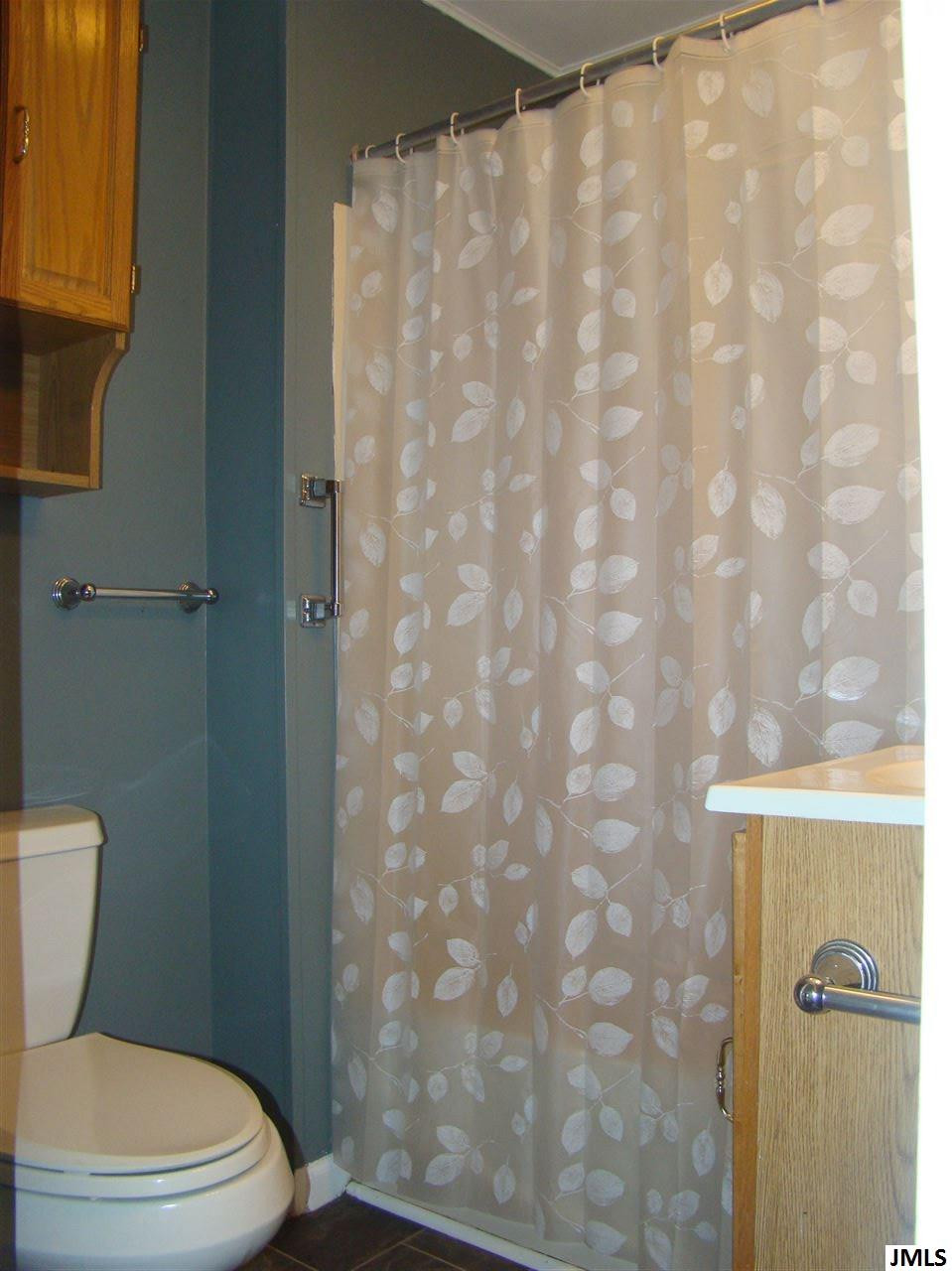 724 North Dettman Road Jackson, MI 49202 - Photo 9 of 11 Photo 9