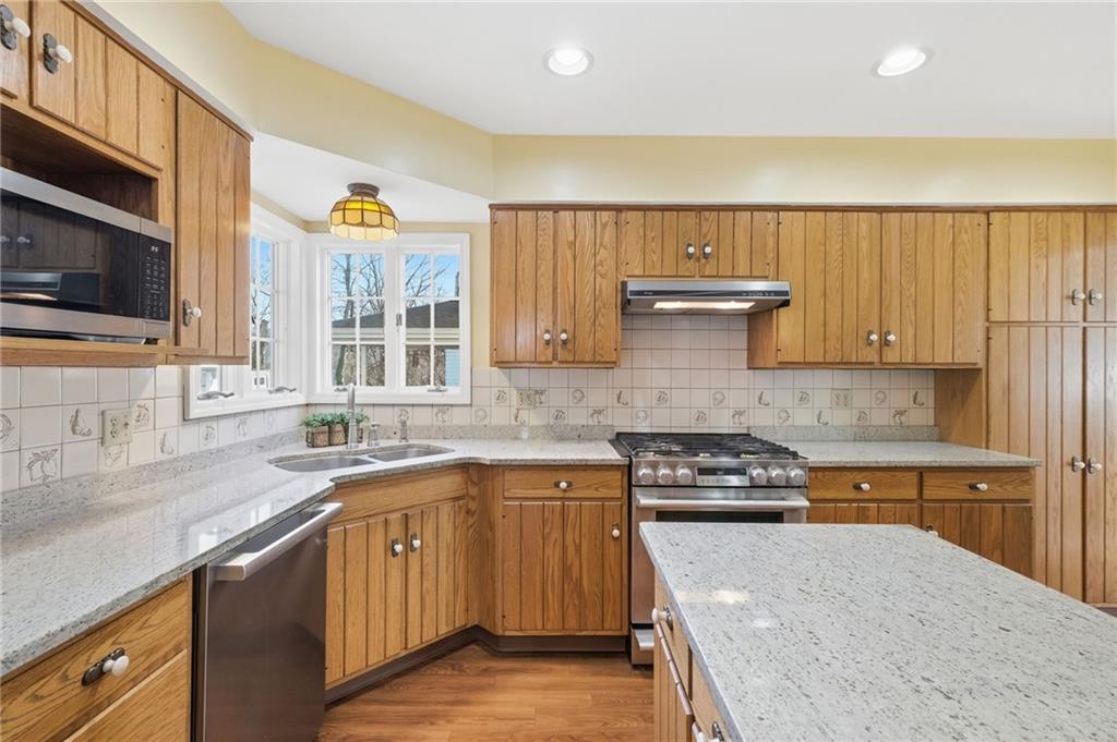 701 Bank Street Bridgeville, PA 15017 - Photo 23 of 44