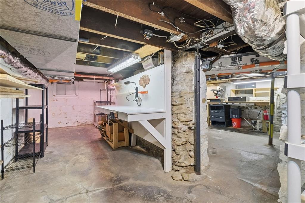 701 Bank Street Bridgeville, PA 15017 - Photo 36 of 44