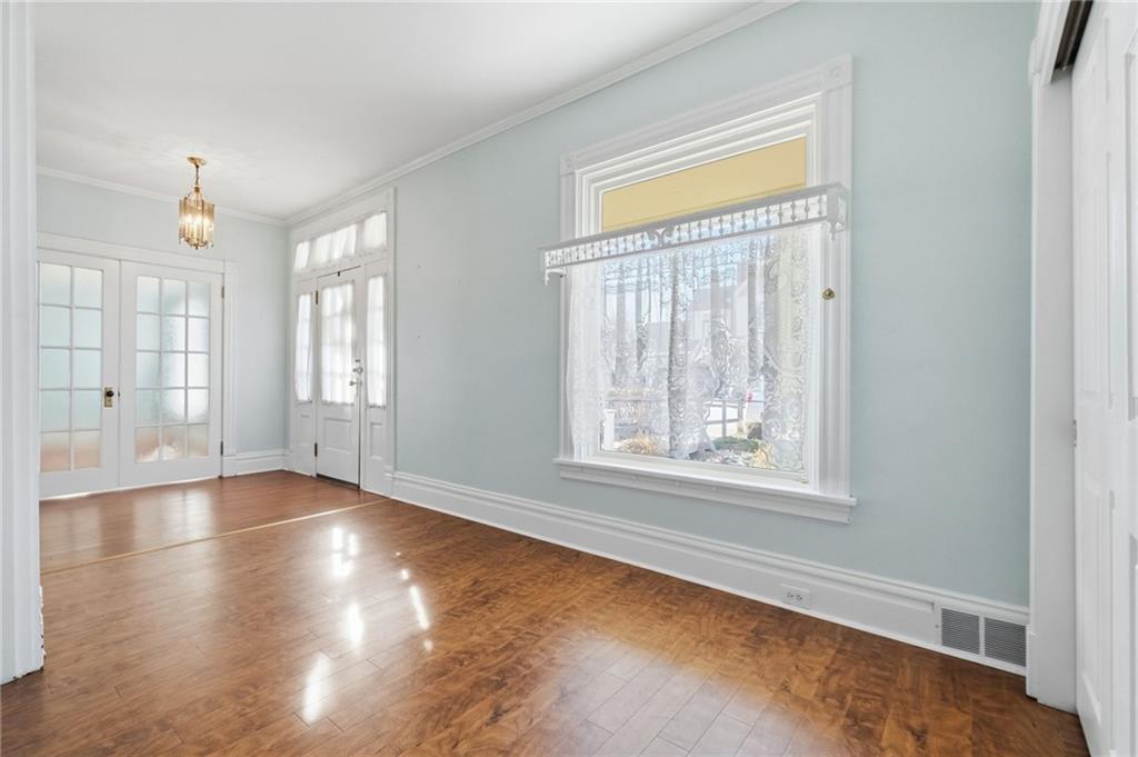 701 Bank Street Bridgeville, PA 15017 - Photo 8 of 44