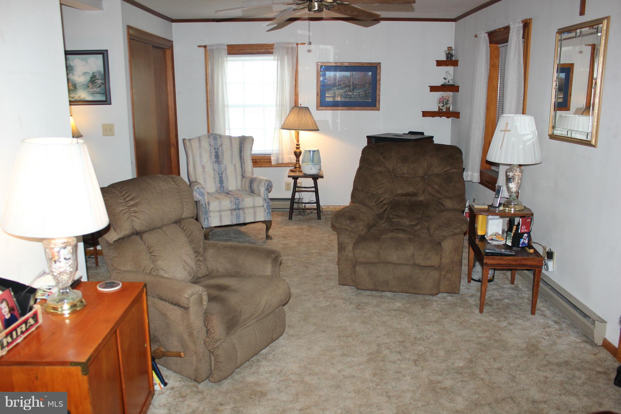 10813 Greensboro Road Denton, MD 21629 - Photo 6 of 30 Family Room