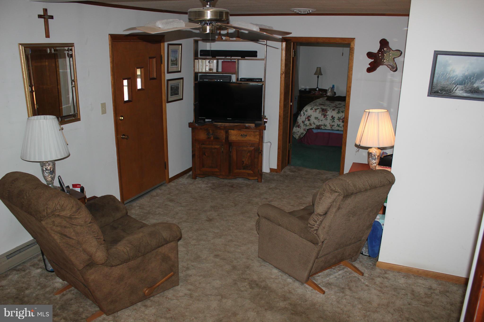 10813 Greensboro Road Denton, MD 21629 - Photo 7 of 30 Family Room