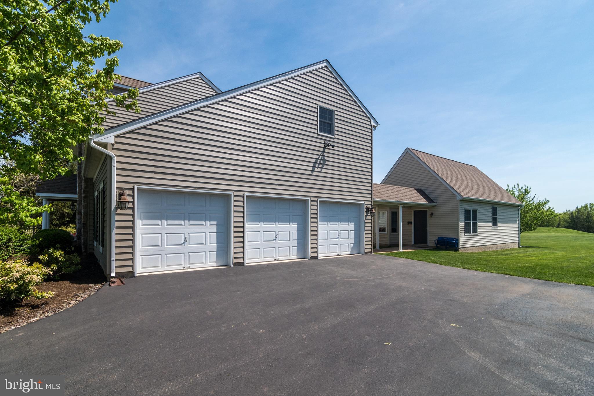 3955 Lower Mountain Road New Hope, PA 18938 - Photo 8 of 76 Garage