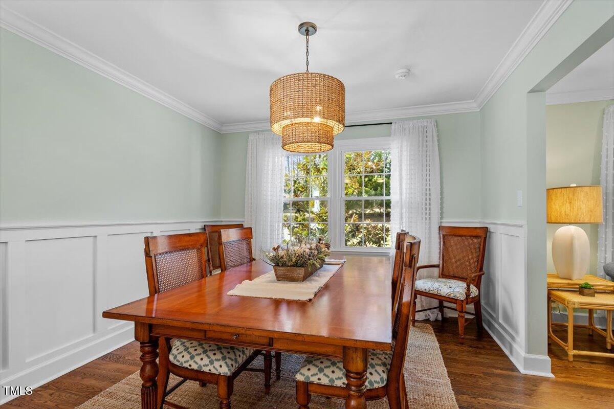 134 Landsbury Drive Durham, NC 27707 - Photo 13 of 44 a dining room with furniture and window