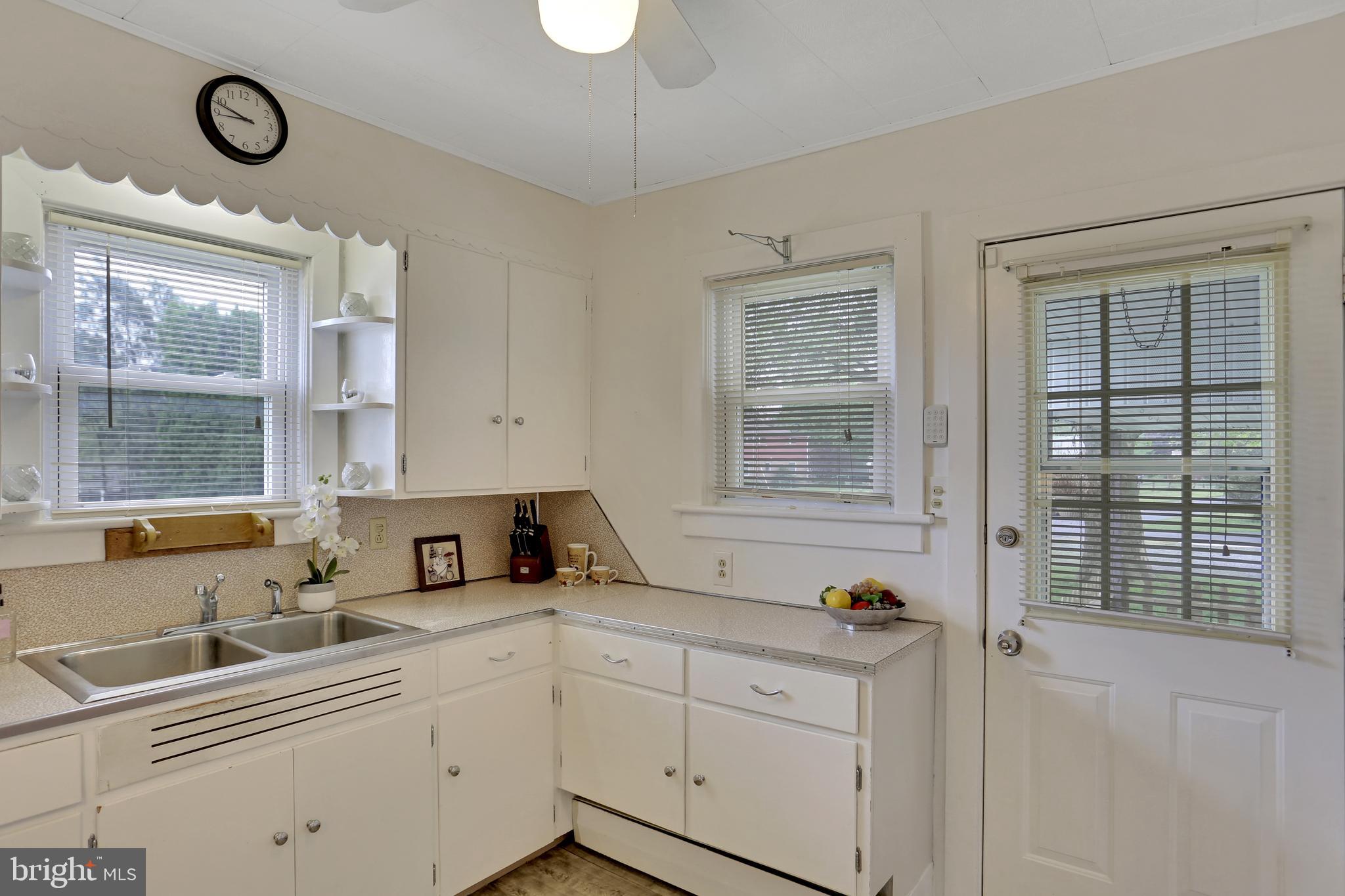 421 Rutherford Road Harrisburg, PA 17109 - Photo 10 of 50 Gallery Image 10