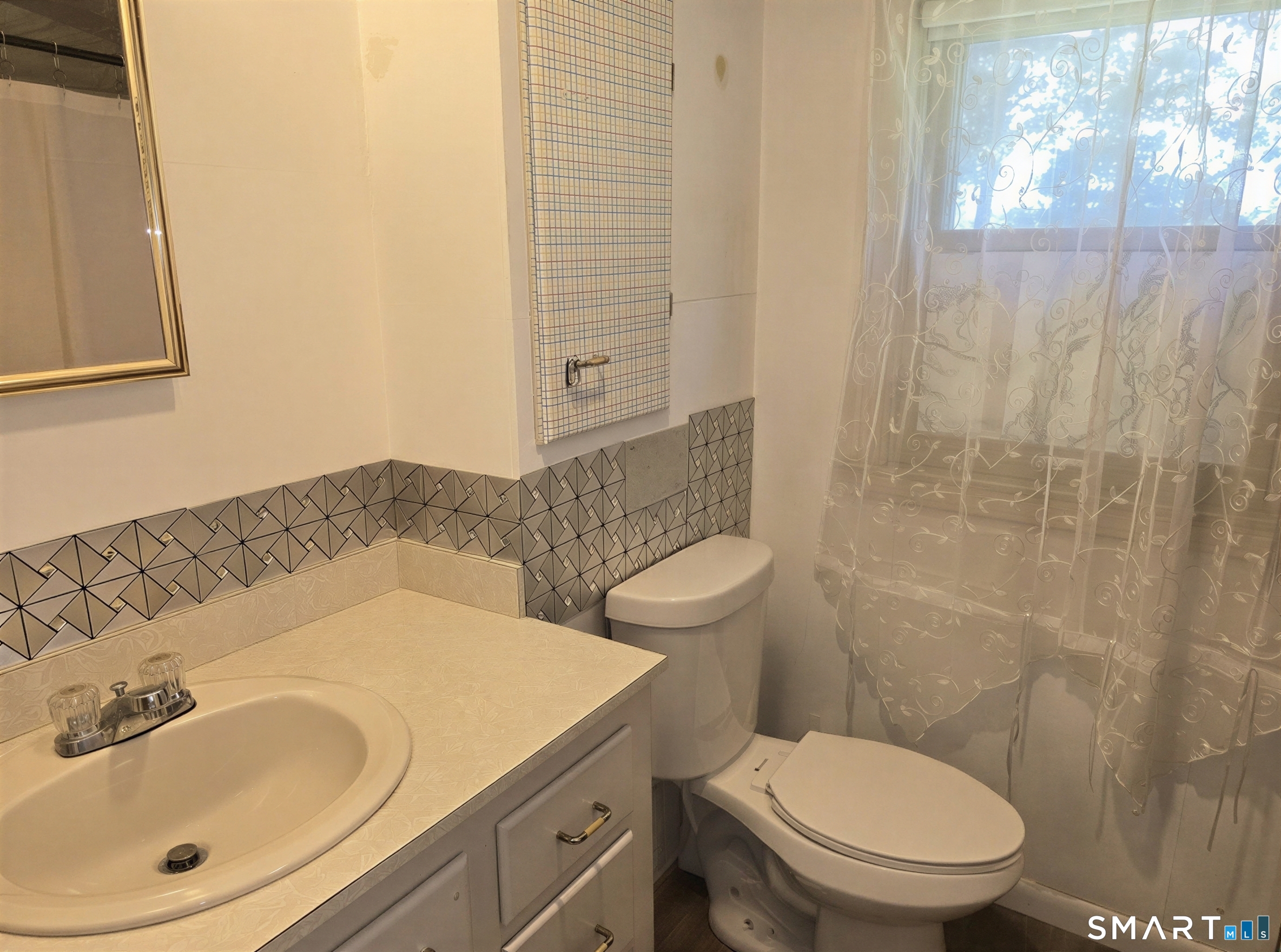 117 Helaine Road Manchester, CT 06042 - Photo 11 of 20 Gallery Image 11
